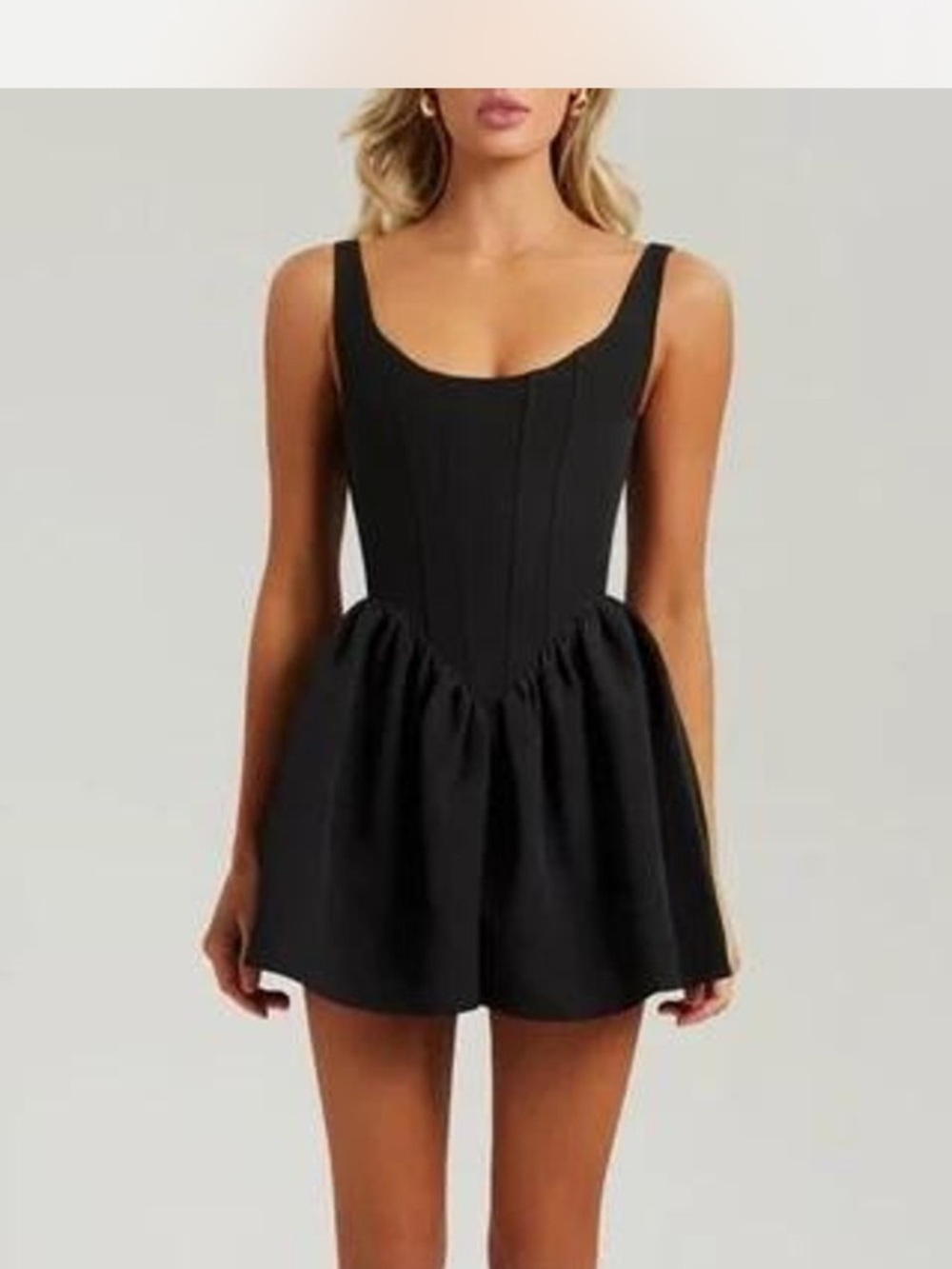 Heiress Beverly Hills — Elegant Black Mini Dress with Fitted Bodice